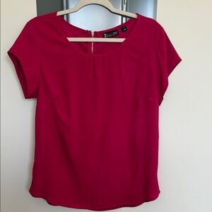 Women's pink Top